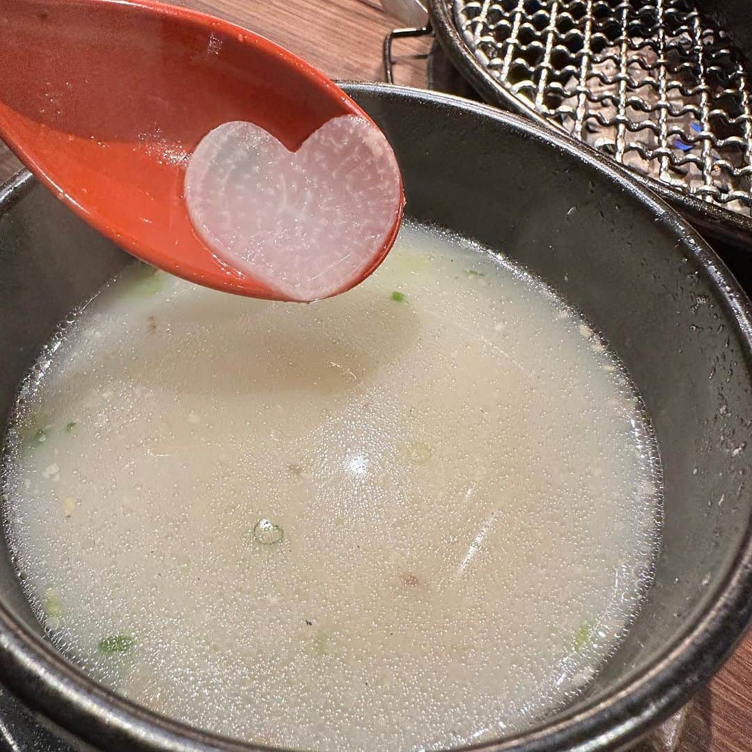 堀田祐美子さんのインスタグラム写真 - (堀田祐美子Instagram)「退院祝い焼肉。  肉の頂で肉を喰らわせ！！！ていただきました。  隠れハート笑顔になれる。  @yumiko_hotta  @t_hearts2020  #堀田祐美子 #yumikohotta  #prowrestling  #プロレス #womansprowrestling  #女子プロレス  #hearts82 #thearts  #焼肉 #肉の頂」10月18日 13時51分 - yumiko_hotta