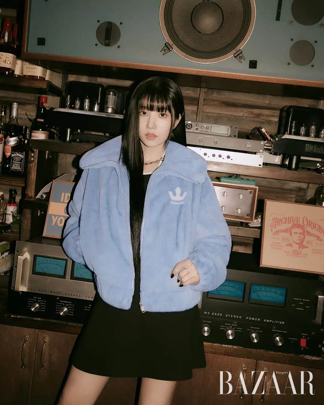 スープラのインスタグラム：「KWON EUNBI with SUPRA   Artist Kwon Eun-bi's dazzling street mood captured by Supra. Discover the private party styling she suggests via the link in bio.  Editor Kim Youngseo Photographer LESS Styling Jung Dajung Hair Makeup Lee Boram」