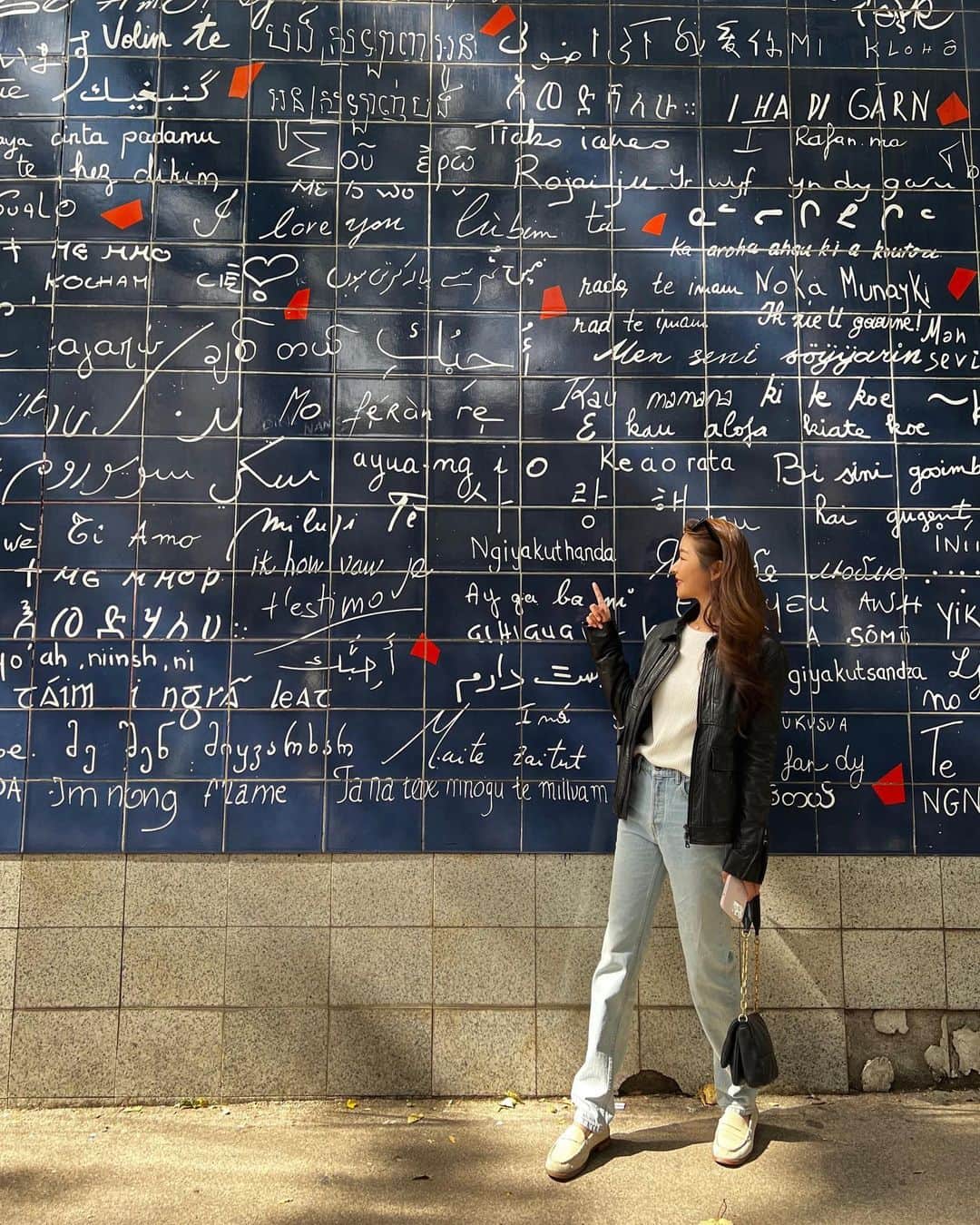 キム・グリームさんのインスタグラム写真 - (キム・グリームInstagram)「‘사랑해’로 돌진 🏃🏻‍♀️💨  #사랑의벽 #GreeminFrance_Paris」10月18日 14時07分 - greemkim