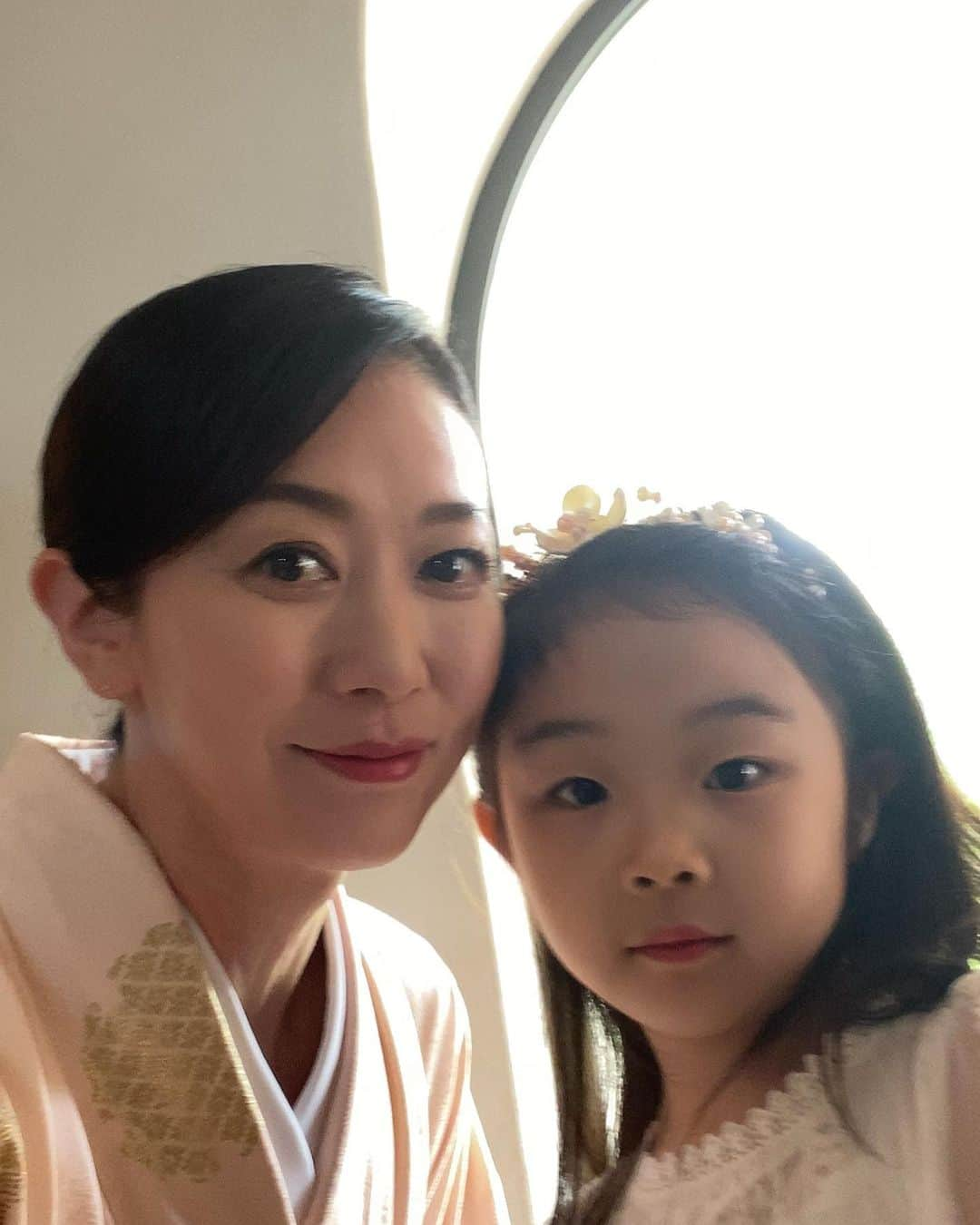 田中雅美さんのインスタグラム写真 - (田中雅美Instagram)「本日、6歳になりました。  ・ ・ 日頃、Instagramを通じて娘の成長見てるよ〜と言っていただいたり、ありがとうございます☺️  ・ ・ あっという間に日々が過ぎていきます。 子供の成長は早いと言いますが、まさにそう感じてます。  ・ ・ 母さんになって6年か… 母もまだまだ頑張らねば、ね。  ・ ・ #6歳 #お誕生日 #ありがとう #女の子 #girl  #6th」10月18日 14時11分 - tanakamasami_official