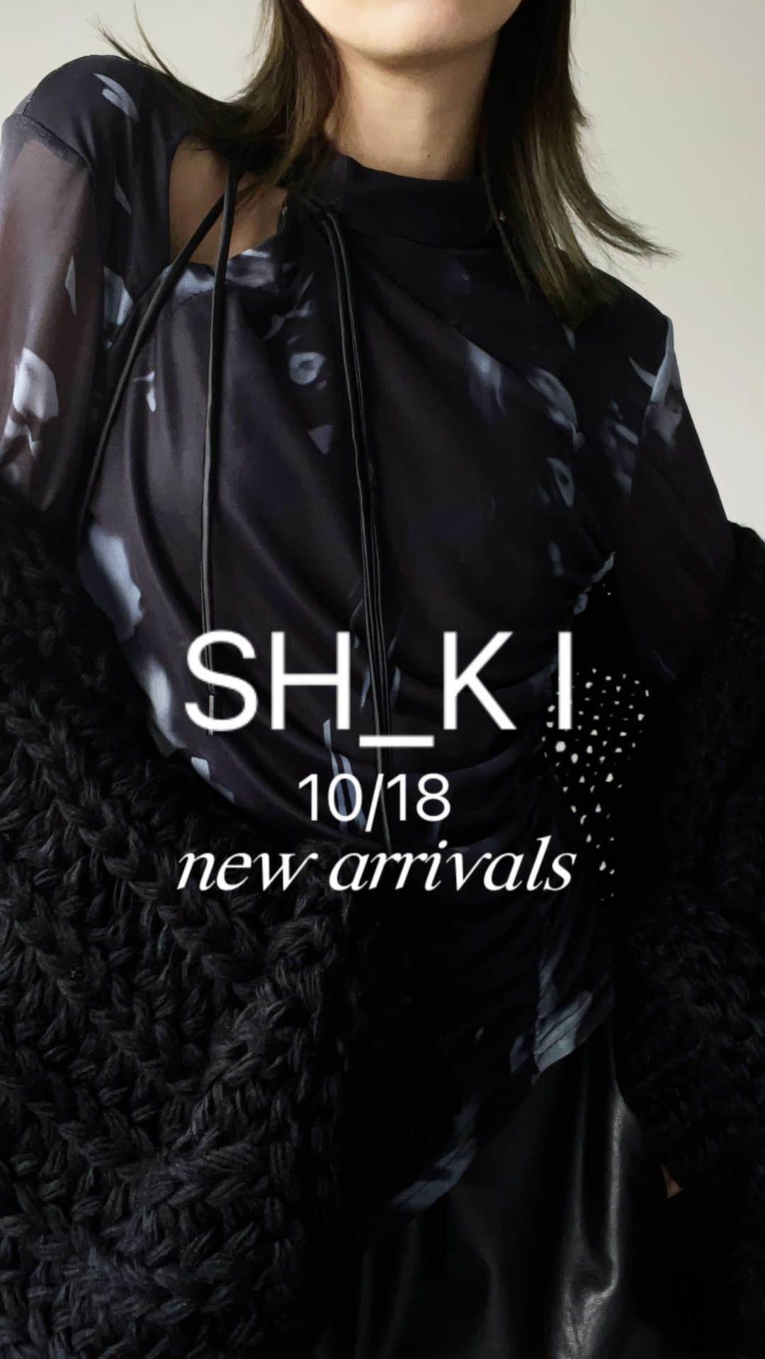 のインスタグラム：「@sh_ki_jp  10/20 fri. 18:00〜  SH_KI  2周年を記念して 10/20〜新作アイテム入荷と共に "20%OFF"を期間限定開催したいと思います‼️🎉 お一人様1回限りなので是非まとめ買いをしていただければと思います✨  期間は10/20 18:00〜10/22 23:59まで‼️  また改めておアナウンスします💖」