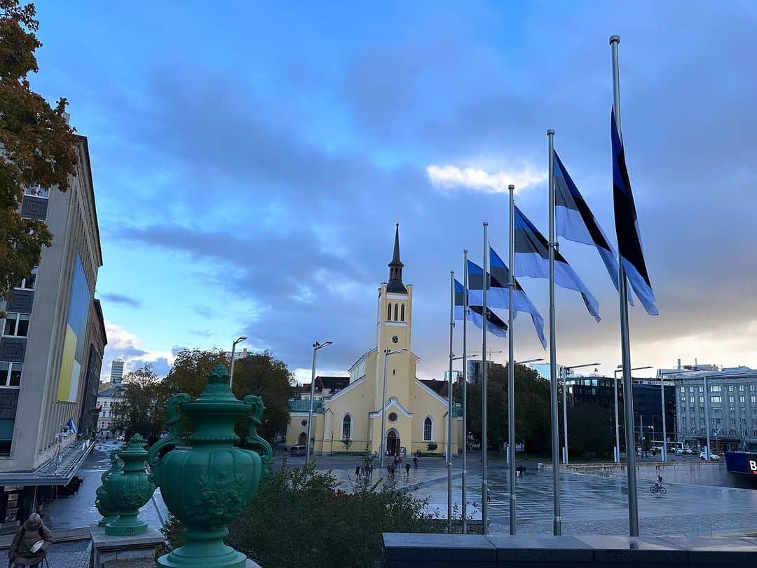 高橋美帆さんのインスタグラム写真 - (高橋美帆Instagram)「✈️⛴️🇪🇪  #タリン #タリン歴史地区 #エストニア #エストニア旅行 #コフトウッツァ展望台 #アレクサンドルネフスキー大聖堂 #のっぽのヘルマン #tallinn #estonia #visitestonia #kohtu #aleksandernevskikatedraal #pikkhermann  #海外 #海外旅行 #バルト三国 #世界遺産 #世界遺産巡り #世界遺産を巡る旅 #aitäh」10月18日 14時21分 - miho_takahashi_39