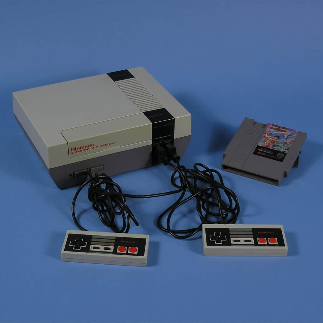 国立アメリカ歴史博物館のインスタグラム：「Released in North America #OTD in 1985, the Nintendo Entertainment System (or, NES) was one of the highest-selling and most popular early video game systems.   Super Mario Bros. was often packaged with the system, helping to make the game one of the most popular ever, and boosting Mario to a global icon recognized by children and parents alike.   What was your favorite NES game?  #VideoGameHistory #SuperMarioBros #Nintendo」