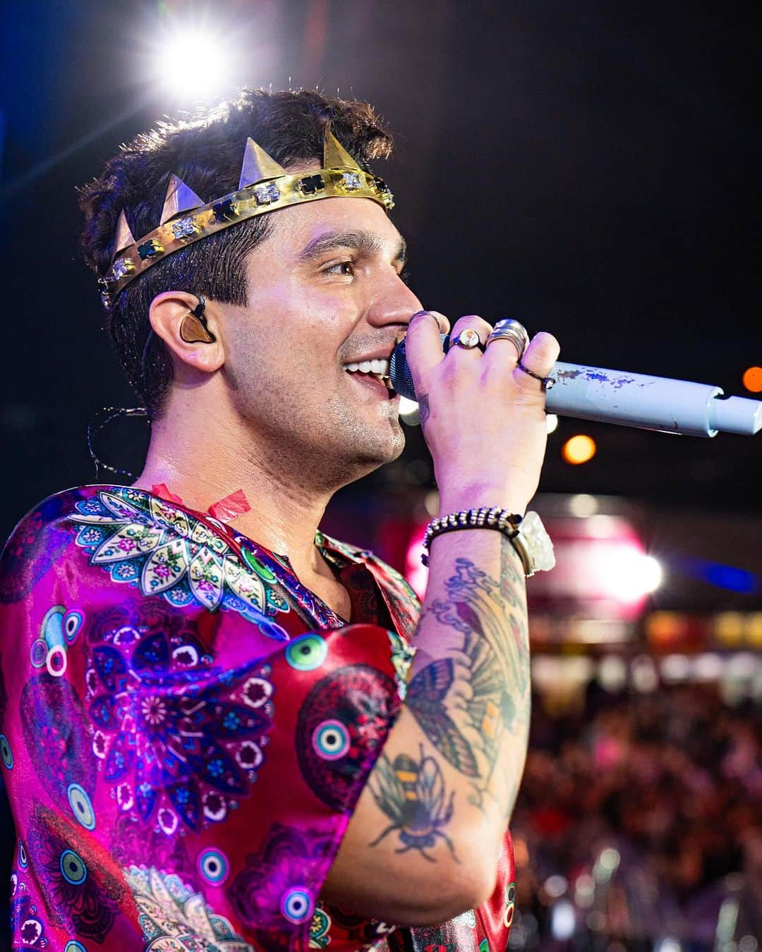 ルアン・サンタナのインスタグラム：「qual dessas músicas te representa atualmente !? desliza pro lado. só pode escolher uma 🤨」