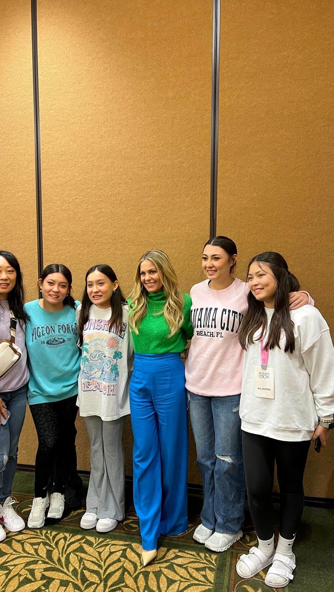 キャンディス・キャメロン・ブレのインスタグラム：「What a blessing it was to be able to share my story at the @womenofjoy conference 🙏🏼✨ If you would of told me years and years ago that I would be standing on a stage one day, sharing my testimony to thousands of people…I’m not sure I would have believed you. He is good, He is gracious, and He is merciful. Thank you Women of Joy for having me and inviting me in, and thank you to everyone who came to worship and give God glory! #wojconference」