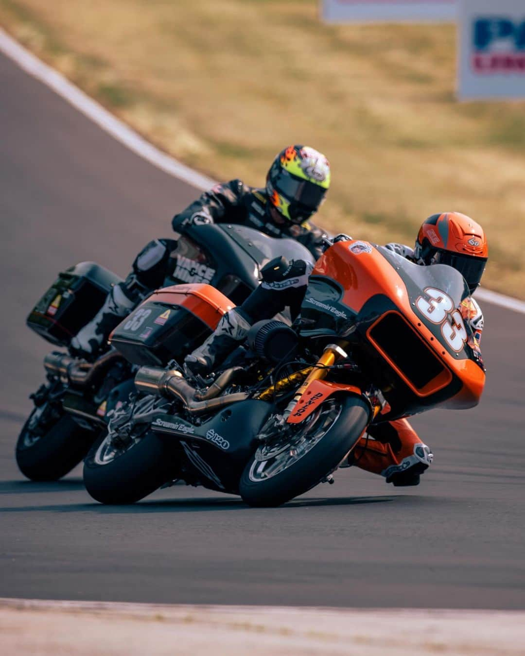 Harley-Davidsonのインスタグラム：「Our 2024 Screamin’ Eagle factory racing team is locked in. @KyleWyman 33 🏁 @JamesRispoli 43 🏁  See you March 7 at @Daytona. #HarleyDavidson #MotoAmerica」