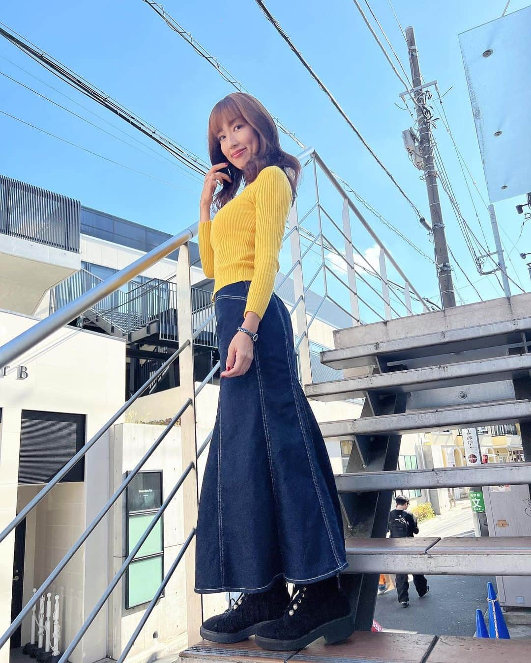 庄司ゆうこさんのインスタグラム写真 - (庄司ゆうこInstagram)「エクステ一旦外していつもの長さに戻りました☺️ @bestbodyjapan 日本大会前にはまた付けると思うけど🥺 久しぶりに髪の毛軽くなってスッキリ❣️ 私、髪の毛長いのとこれくらいだとどっちが似合ってるのかな？🥺 この日は美容院からのトレーニング！！ 7枚目のブルガリアンスクワットは最後辛すぎて叫んでしまった😂笑 #ベストボディジャパン#日本大会#ヘアアレンジ#ヘアスタイル #エクステ#ヘアエクステ#巻き髪#筋トレ#筋トレ女子 #トレーニング#トレーニング動画 #トレーニング女子」10月19日 0時26分 - yuko.shoji