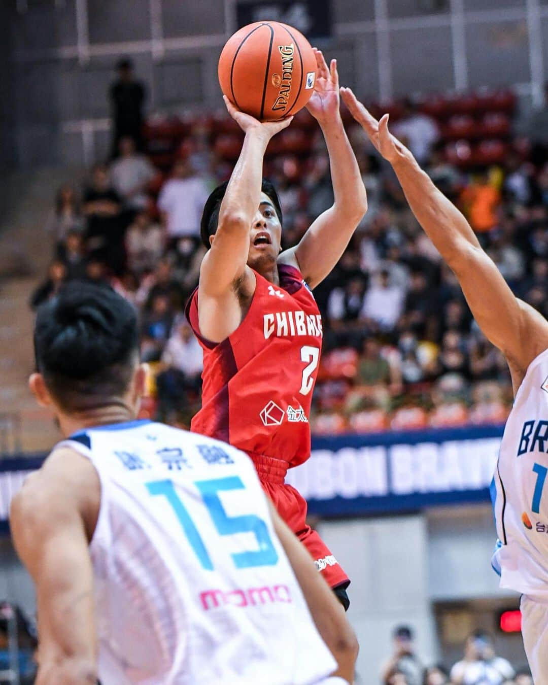 千葉ジェッツさんのインスタグラム写真 - (千葉ジェッツInstagram)「試合風景|ω･)📸  EASL2023-24 vs.台北富邦ブレーブス  🏀試合終了🏀 千葉J 85-82 台北  #EASL  #台北富邦ブレーブス #オーバータイム #逆転勝利 #富樫劇場 #chibajets #Bリーグ #千葉ジェッツ #バスケ #basketball #portrait  #photograph #ジェッツ写真部 #レンズ越しの世界 #応炎 #ありがとうございました」10月19日 0時20分 - chibajets_official