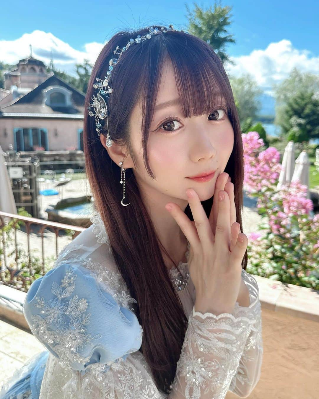 大谷映美里さんのインスタグラム写真 - (大谷映美里Instagram)「=LOVE 15thシングル 「 ラストノートしか知らない 」 MVが公開されました❄️ 𓏲 ˒˒  聴くたびに香りが漂ってくるような 切なく、胸がぎゅっとなる曲です。 衣装も繊細で綺麗で可愛いので注目してみてね💎 是非 沢山聴いて下さい𓂃 𓈒𓏸  新たなイコラブもよろしくお願いします♡ 夜分遅くになってしまいました🫨 コンサート2日目もよろしくお願いします！」10月19日 0時34分 - otani_emiri