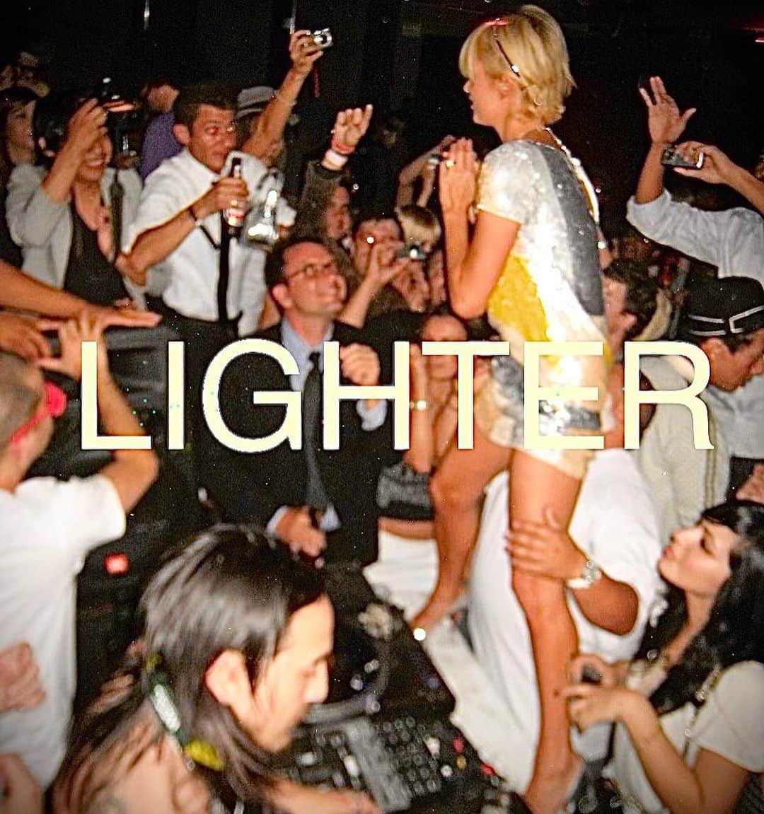 スティーヴ・アオキさんのインスタグラム写真 - (スティーヴ・アオキInstagram)「It's finally time, 'Lighter' out this Friday! Who's ready?!✨」10月19日 1時00分 - steveaoki