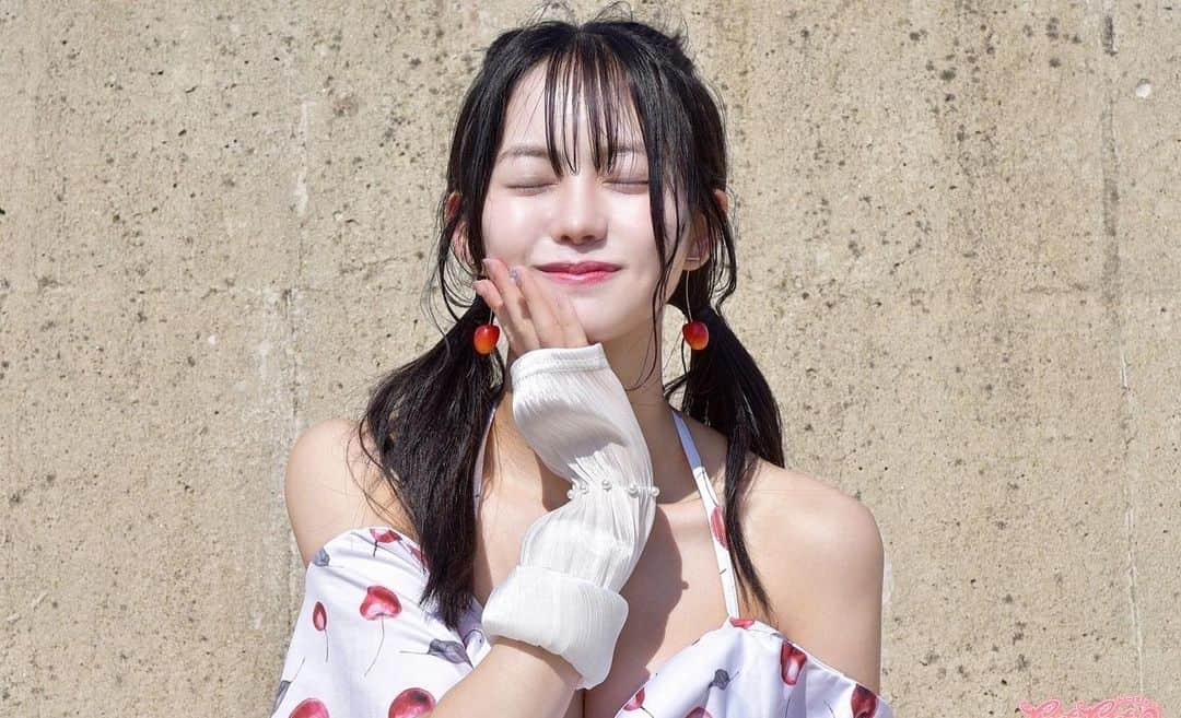 上水口姫香さんのインスタグラム写真 - (上水口姫香Instagram)「そういえば、、夏プール行ってないから来年は行きたいでちゅ、、！！  🥹🥹🥹  #プール #夏 #季節外れ #水着 #ツイン #ツインテール #ツインテール女子 #チークネイル」10月18日 16時11分 - hime___k