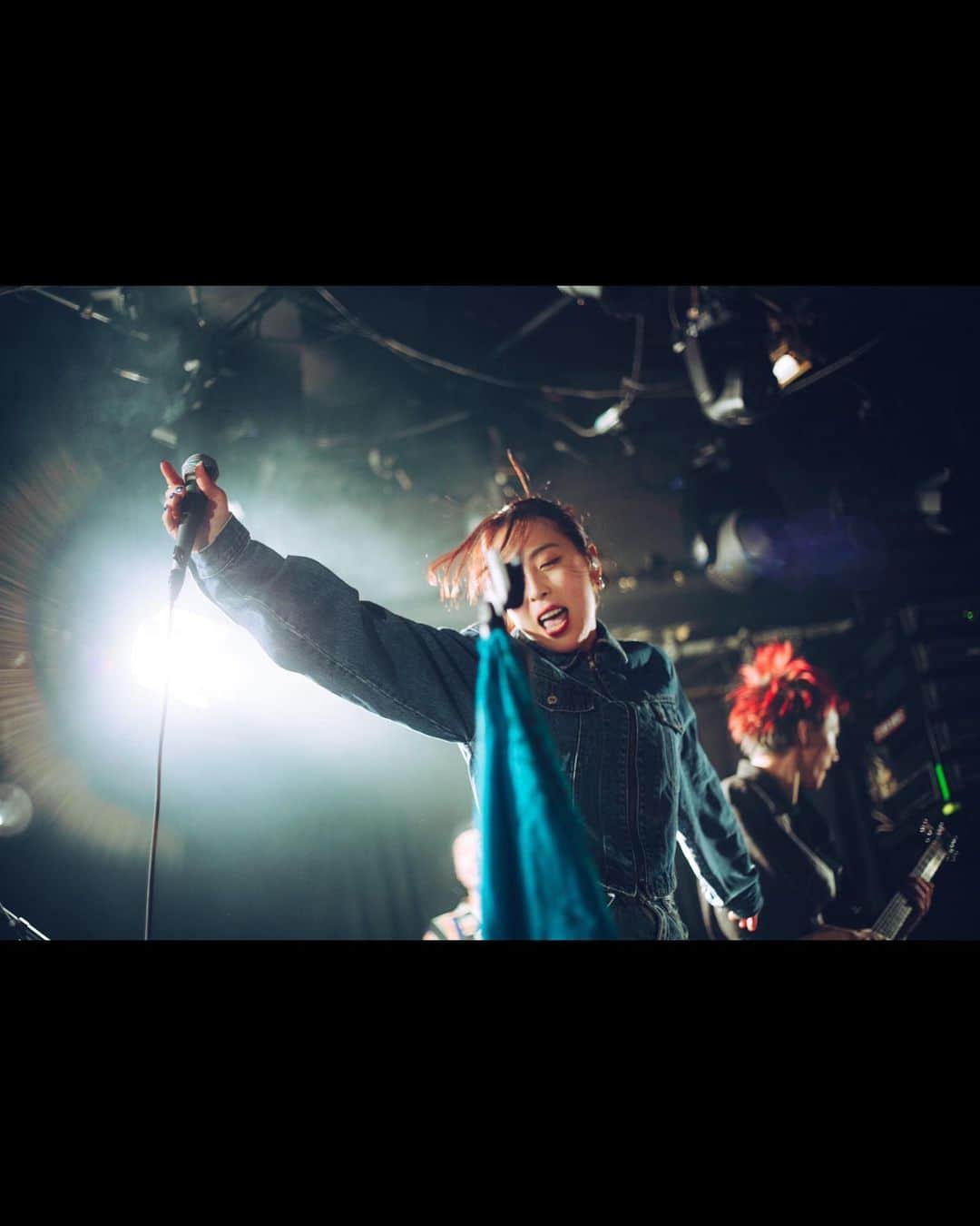 EOWのインスタグラム：「LIVE Photo📸 2023.10.16 📍 @shibuya_eggman   M1「最低な日々」 M2「ON」 M3「嫌んなるわ」 M4「Lyfe」 M5「百花」 M6「(this is the) DAY」  Photo by @yoshrum   #eow #live #photo  Japan-based band EOW infuses pop with rock,funk,R&B so on. EOW songs are often marked by strong vocals and vocal harmonies. Their animated sound is further defined by the members’ backgrounds in gospel, funk, and electronic music. The band's unique sound is titled "eowtional pop" it shakes your heart emotionally and the body starts to move. Stay up to date on their activity by following them on Instagram, X*twitter, TikTok.」