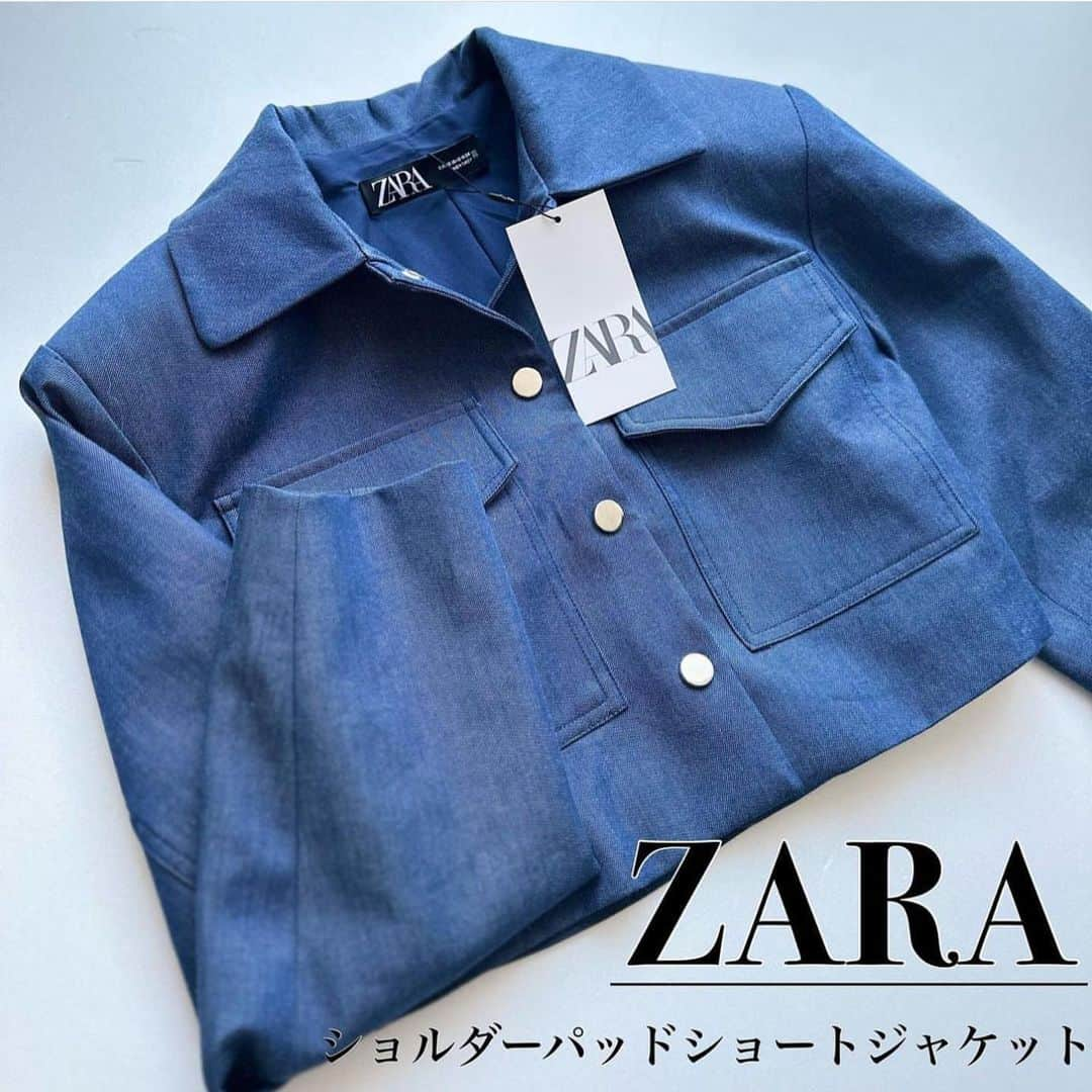 4yuuu!のインスタグラム：「今の時期🍁に使える‼️ スタイルアップも叶う💛ZARAのショートジャケット☑️  今回は、 @__maco210 さんの投稿をお借りしてご紹介します♪ ＝＝＝＝＝＝＝＝＝＝＝＝＝＝＝＝＝＝＝＝＝＝＝＝＝ @zara で おしゃれすぎる ショートジャケットを発見🤭🫐 ⁡ このなんとも言えない 素敵な色味に一目惚れ🤤💕 ⁡ 生地感もサラサラしてて 着心地抜群◎ ⁡ ⁡ 少し分厚めだから 真冬以外は着れちゃうよ⛄️❄️ ⁡ ⁡ ショート丈だから スタイルも良くみせてくれるし ハイウエストパンツとの 相性バッチリです😍 ⁡ ⁡ ▫️jacket / ZARA ▫️tops / ZARA ▫️bottoms / UNIQLO ▫️shoes / mila owen ▫️bag / ZARA ⁡＝＝＝＝＝＝＝＝＝＝＝＝＝＝＝＝＝＝＝＝＝＝＝＝＝ #zara購入品 #ザラ購入品 #ザラジョ #ザラコーデ  #ショートジャケット #クロップド丈  #きれいめカジュアルコーデ #大人可愛いコーデ  #姉妹ママ #ママコーデプチプラ #骨格ウェーブ  #プチプラ高見えコーデ #着回しコーデ #トレンドコーデ  #デートコーデ #秋服コーデ #ジャケットコーデ  #肩掛け #partegram」