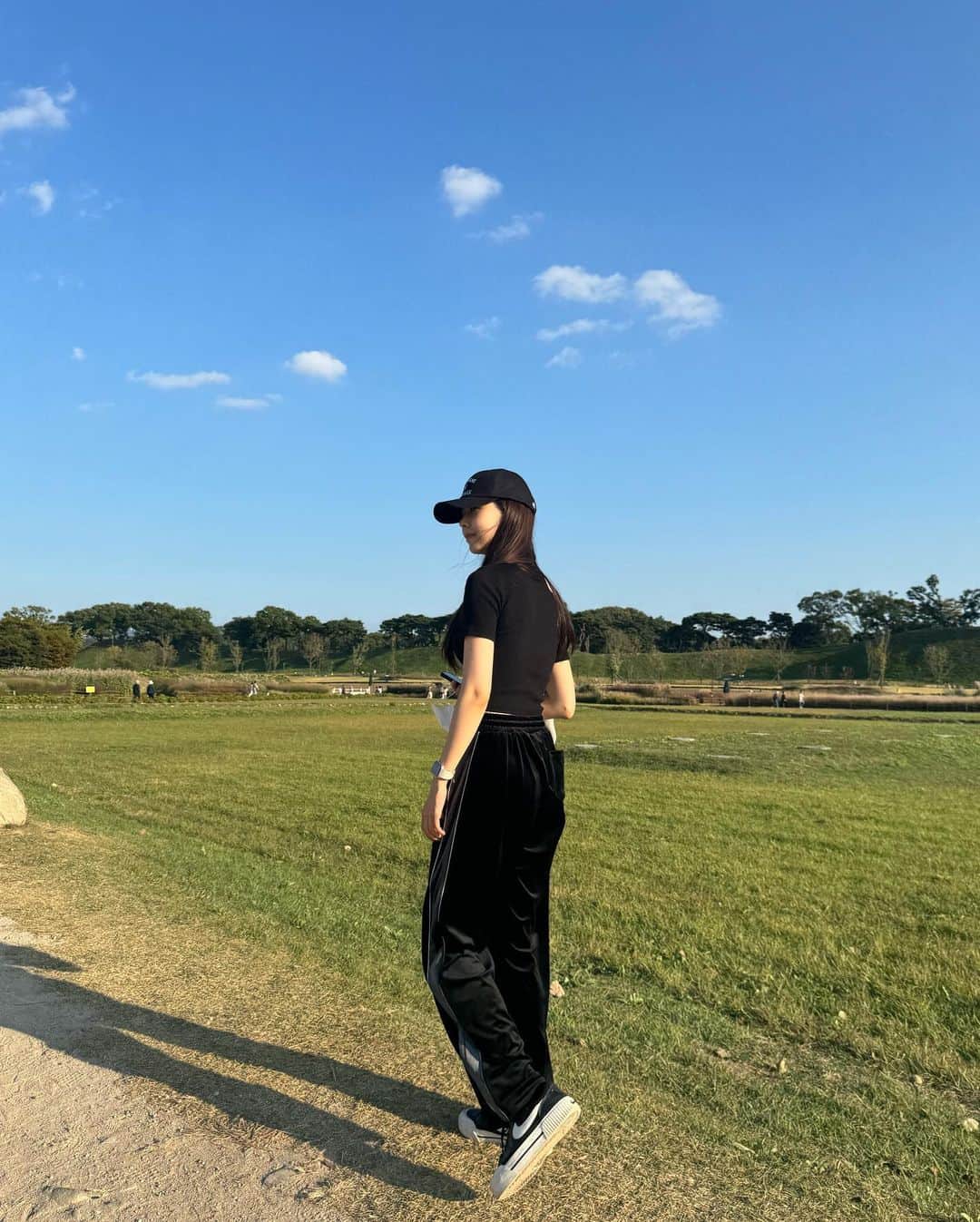 ヒョウン さんのインスタグラム写真 - (ヒョウン Instagram)「🍂🎶🙏🏻」10月18日 17時36分 - hyonile_e
