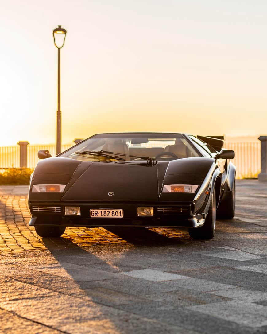 ランボルギーニのインスタグラム：「At what speed do legends enter history? As fast as a Lamborghini Countach. This fascinating, unconventional super sports car left everyone speechless when it first came out and continues to do so.  #Lamborghini #Countach」