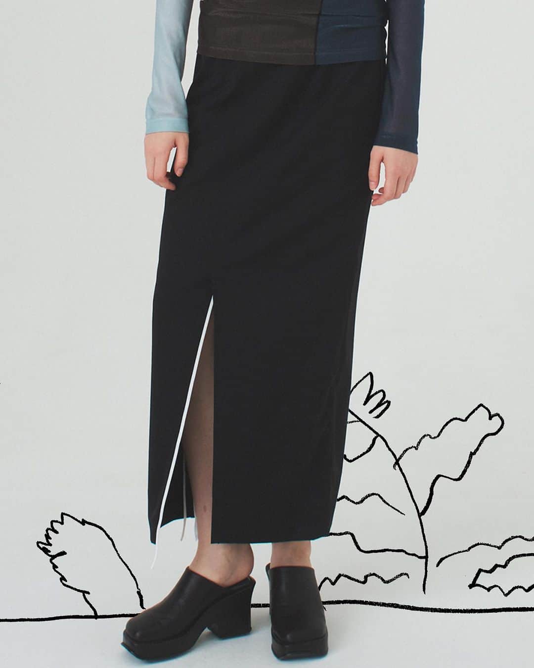 sodukのインスタグラム：「fall winter 23 collection  rebuilding skirt  illustration by @andotomo   #soduk #soduk23fw」