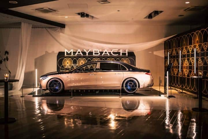 メルセデスベンツのインスタグラム：「【Mercedes-Maybach】 先日開催されたメルセデス・マイバッハのレセプション・パーティの様子をレポート。  圧倒的な存在感を放つ特別限定車「Mercedes-Maybach S-Class Haute Voiture」と、心地よいカルテットの演奏がゲストの感性を刺激する空間となりました。  ※本限定車の購入お申込みは2023年10月17日をもって終了しました  #MercedesMaybach #メルセデスマイバッハ #Mercedesbenz  #メルセデスベンツ #メルセデスミー」