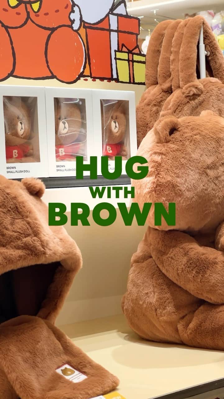 LINE FRIENDSのインスタグラム：「Thanks to BROWN hugging me all weekend, my energy is fully recharged❣️  #LINEFRIENDS #BROWN #HUGBROWN #라인프렌즈 #브라운」