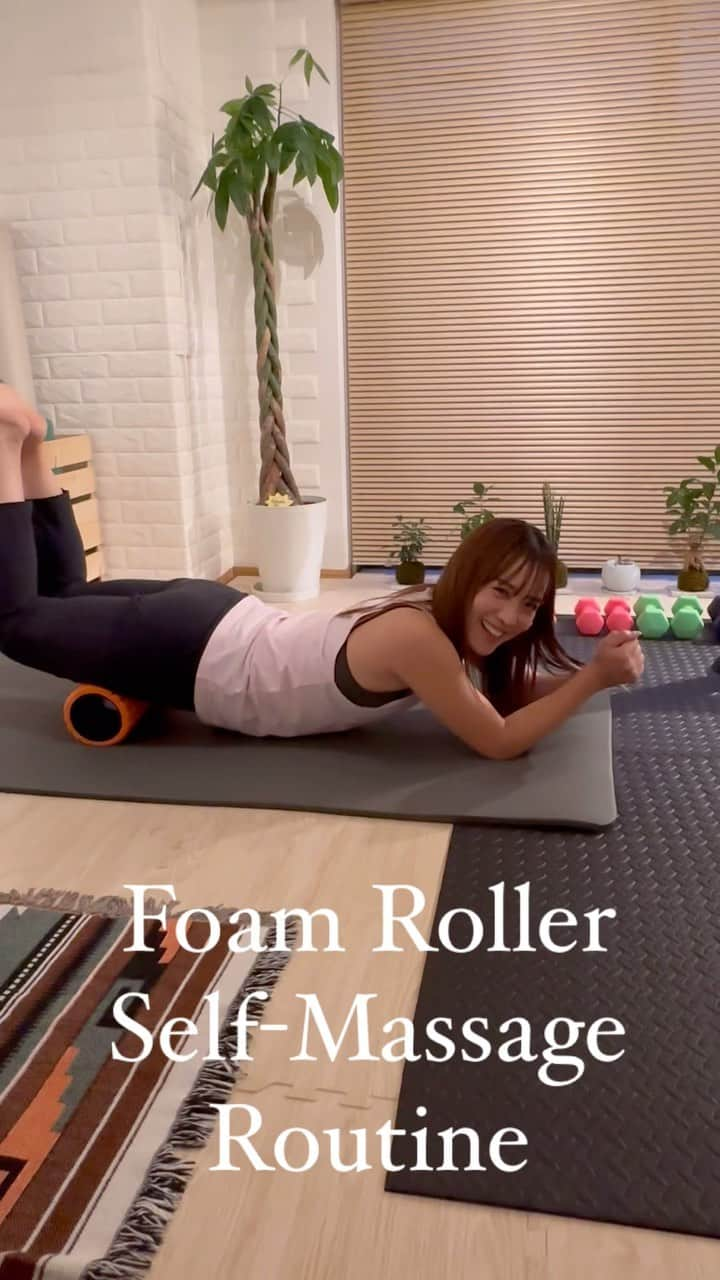 MariIryuのインスタグラム：「Form Roller workout for self-massage❤️‍🔥❤️‍🔥❤️‍🔥  今回も動画の編集を自動でお願いしたらすごい感じに仕上がった😂☝️筋トレは好きだけどほぐすのは苦手😂  #フォームローラー #フォームローラーエクササイズ #foamroller #foamrollerworkout #ストレッチ #ストレッチポール #筋膜リリース #筋膜リリースマッサージ #stretch #妊活ダイエット #産後ダイエット #筋トレ女子 #花嫁ダイエット #パーソナルジム東京 #中目黒ジム #fitnessmotivation」