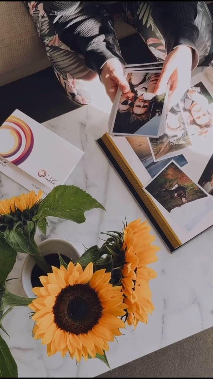 Fujifilm UKのインスタグラム：「Great photos deserve great prints 🖼️  “I love the versatility of prints. One minute they can be in a frame, and the next they can be taken out and moved into an album. Not to mention they’re super easy and not too pricey gifts too.  “Like most people, I grew up surrounded by physical photo albums, so why should things be so different in a digital age? If anything, prints are cheaper now than they have ever been!”  Click the link in bio to get printing!  📹 @davidswailesphoto」