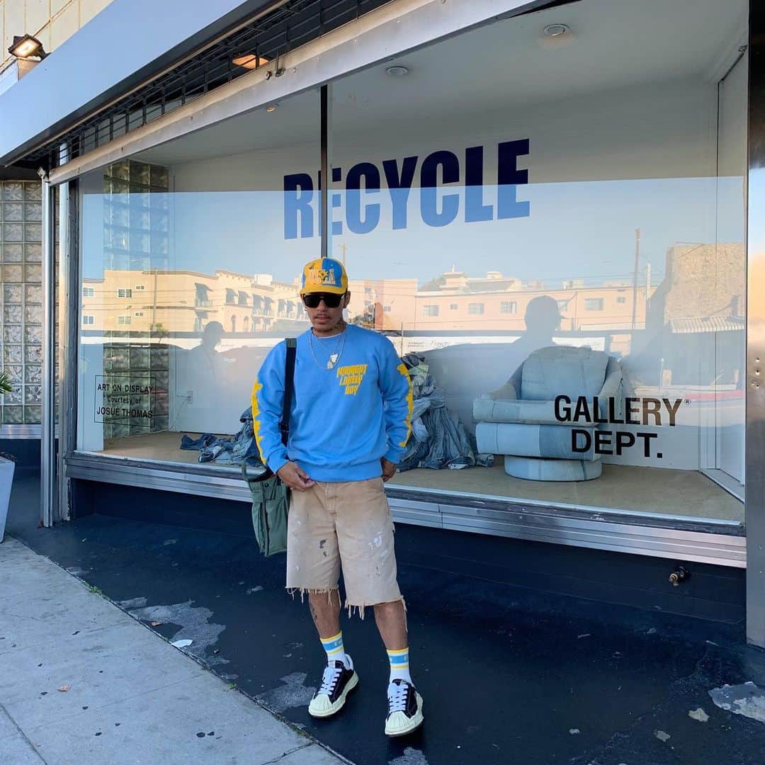 のインスタグラム：「この街にいる自分が好きなんだと思う🇺🇸 だからそんな自分に会うためにまたすぐ来たい✈️ 次は韓国🇰🇷✈️✈️」