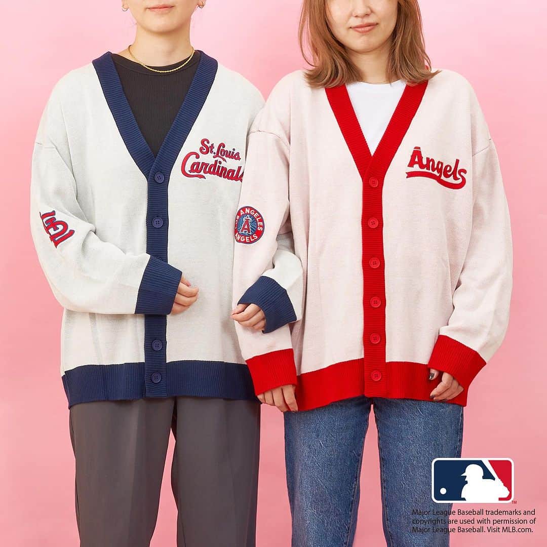 プラザ/PLAZAさんのインスタグラム写真 - (プラザ/PLAZAInstagram)「PLAZA・MINiPLA限定アイテム❤️‍🔥❤️‍🔥 野球ファンにはたまらない⚾️MLBデザインのカーディガンがラインアップ✨ インパクト大！なバックデザインと、胸元のロゴがポイント✌️大きめシルエットなので、ユニセックスで着用可能。  着るだけで気分が上がるアイテム❤️‍🔥⚾️ あなたはどのチームをゲットする？🇺🇸  MLB カーディガン 各¥7,150(税込) ロサンゼルス・エンゼルス セントルイス・カージナルス ニューヨーク・ヤンキース ロサンゼルス・ドジャース  #MLB #メジャーリーグ #野球 #カーディガン #PLAZA #プラザ #MINiPLA #ミニプラ #PLAZA購入品 @plazastyle」10月18日 18時27分 - plazastyle