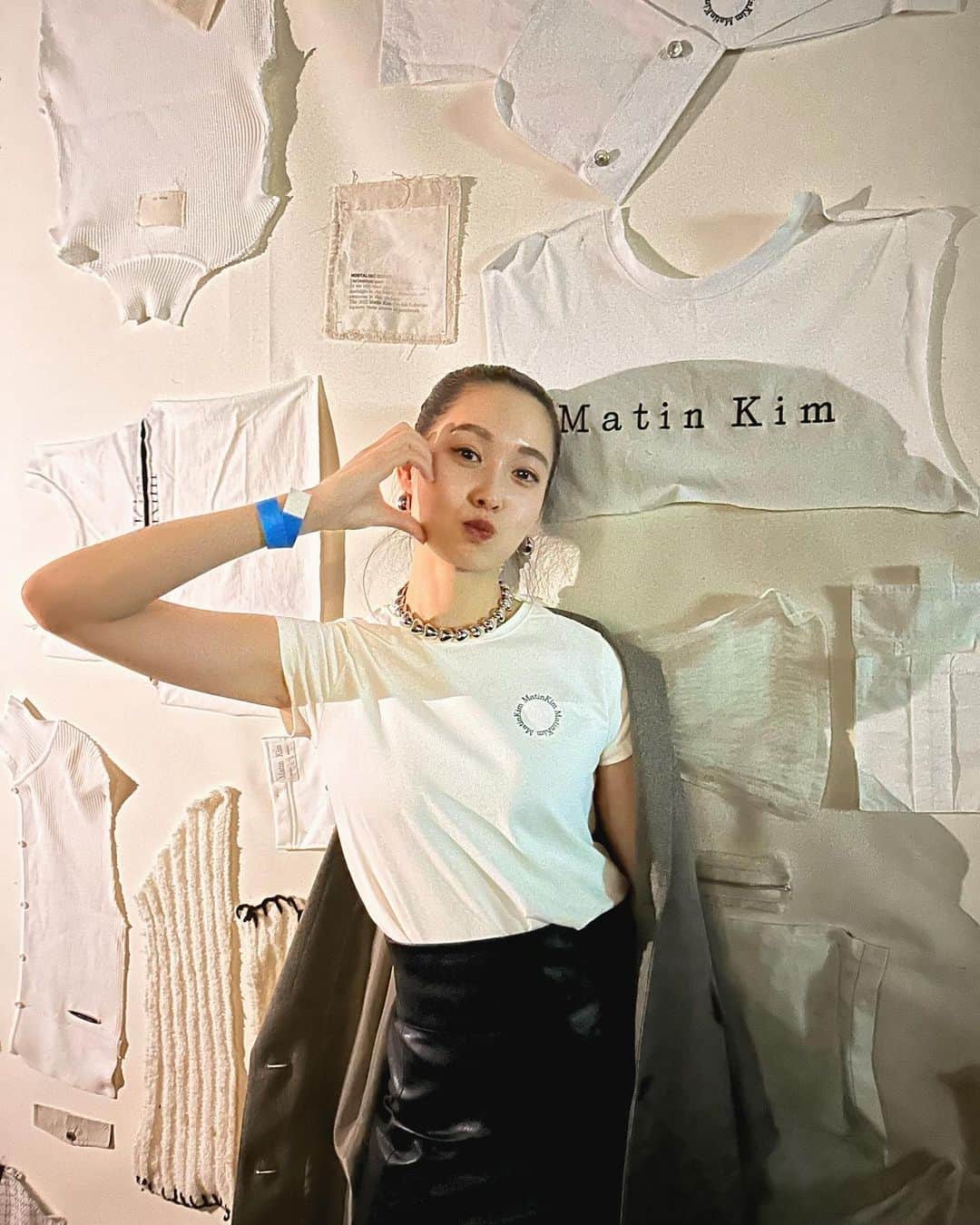 のインスタグラム：「@matinkim_magazine  韓国の店舗も行ってきた matinkimが 期間限定で東京発上陸‼️  世界観がさすがでした👍  #koreafashion #matinkim #kpop」