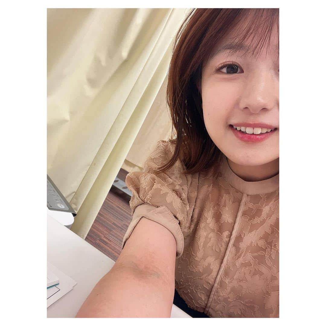 川崎優のインスタグラム：「. . 夜中３時の衣装室。 . . #バリはや #のんびりしてる場合ではない」