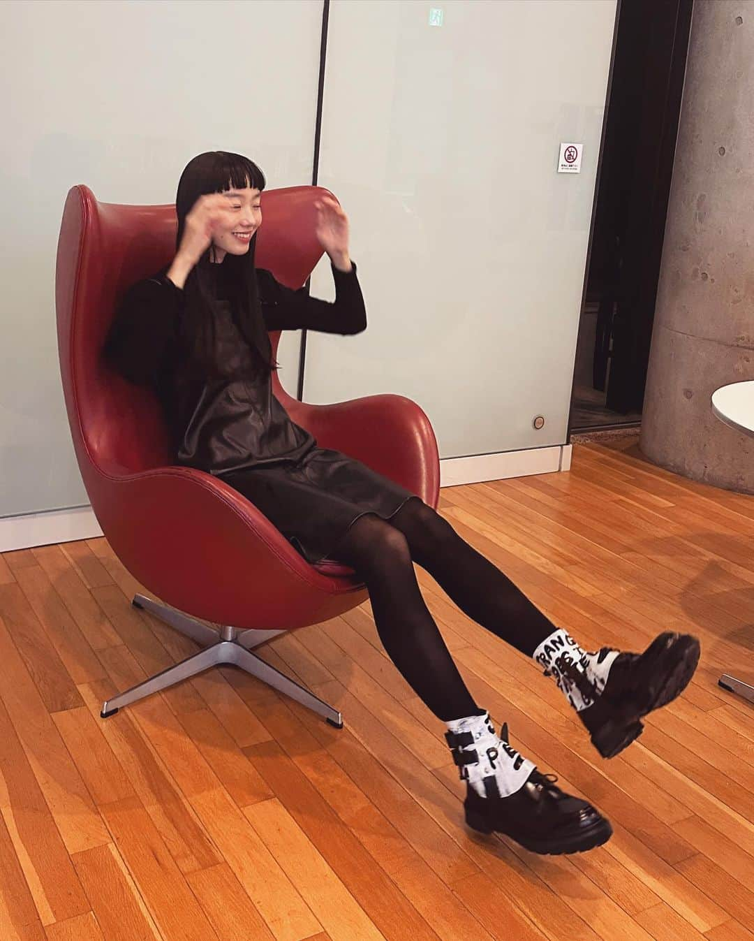 相川茉穂のインスタグラム：「@adieushoes 🖤🤍❤️ @adieushoes_japan」