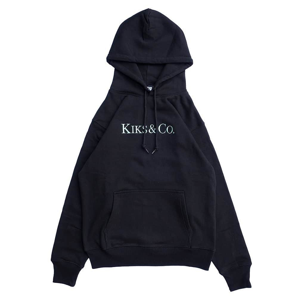 KIKSTYOさんのインスタグラム写真 - (KIKSTYOInstagram)「. KIKS&Co. HOODIE.  先シーズン大人気だったグラフィックを刺繍で表現したフーディ。  12ozの裏パイル生地に、シンプルながらフロントの”KIKS&Co.”の刺繍が映えている。  注）お電話でのご注文、お問い合わせはKIKSTYO HEAD SHOP03-5766-6482までお願い致します。  実店舗と在庫を共有しております。多少のお時間差にて欠品になることもございます。予めご了承頂ますようお願い致します。  画像はサンプルです。実際とは若干異なる場合がございます。 #kikstyo #kiks&co #newarrivals」10月18日 18時34分 - kikstyo