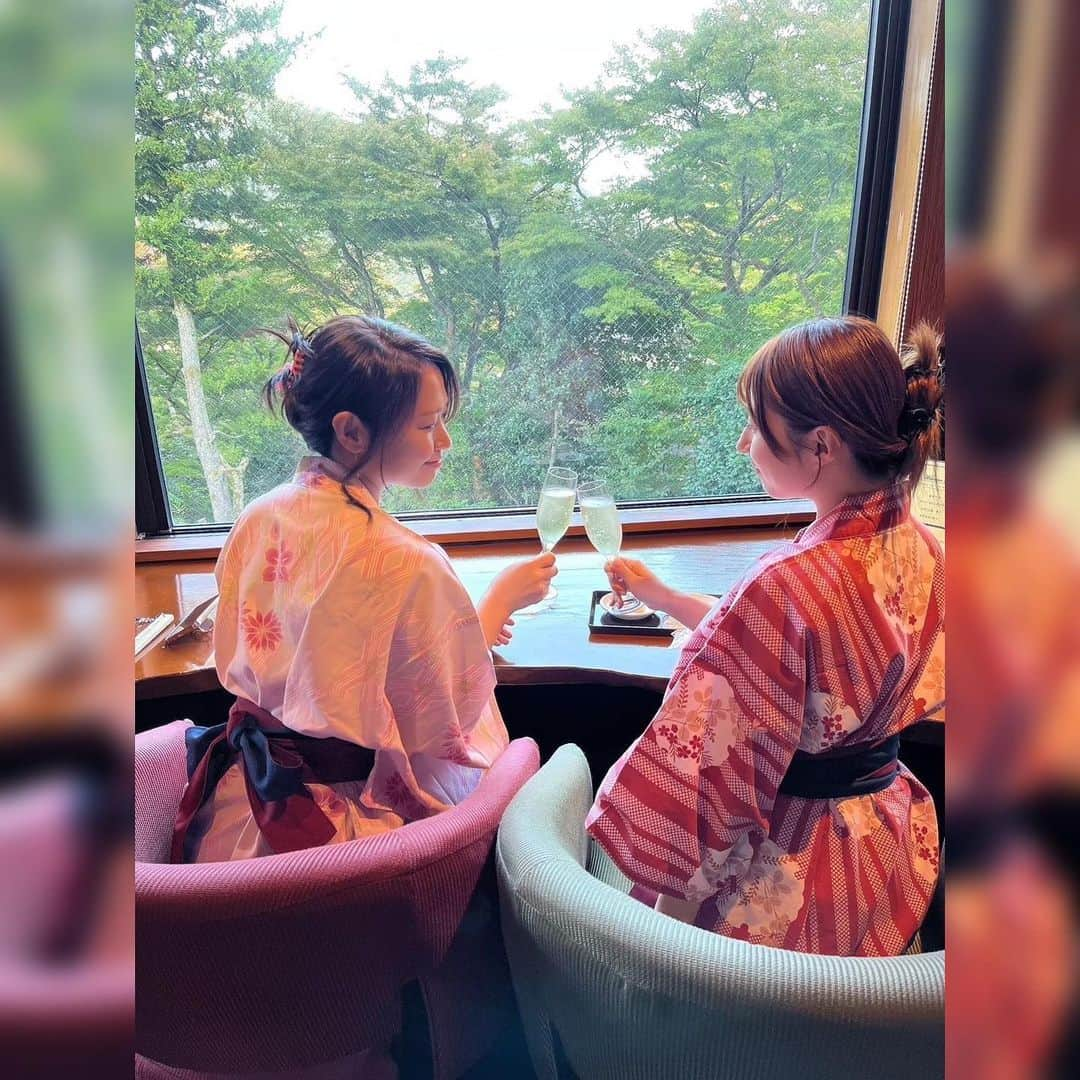 水上真理のインスタグラム：「ハニーと 箱根旅行に行ってきました🥰 . いっぱいはしゃいで ステキなお写真撮ってきたので 載せていきます♡ . こちらは お宿に着いて ウェルカムサービスを 堪能している所♡ . お宿の方が とても親切で お写真沢山撮ってくださいました🥹✨ . うれしかったなぁ✨ . #smile  #happy  #love  #別邸今宵  #箱根旅行」