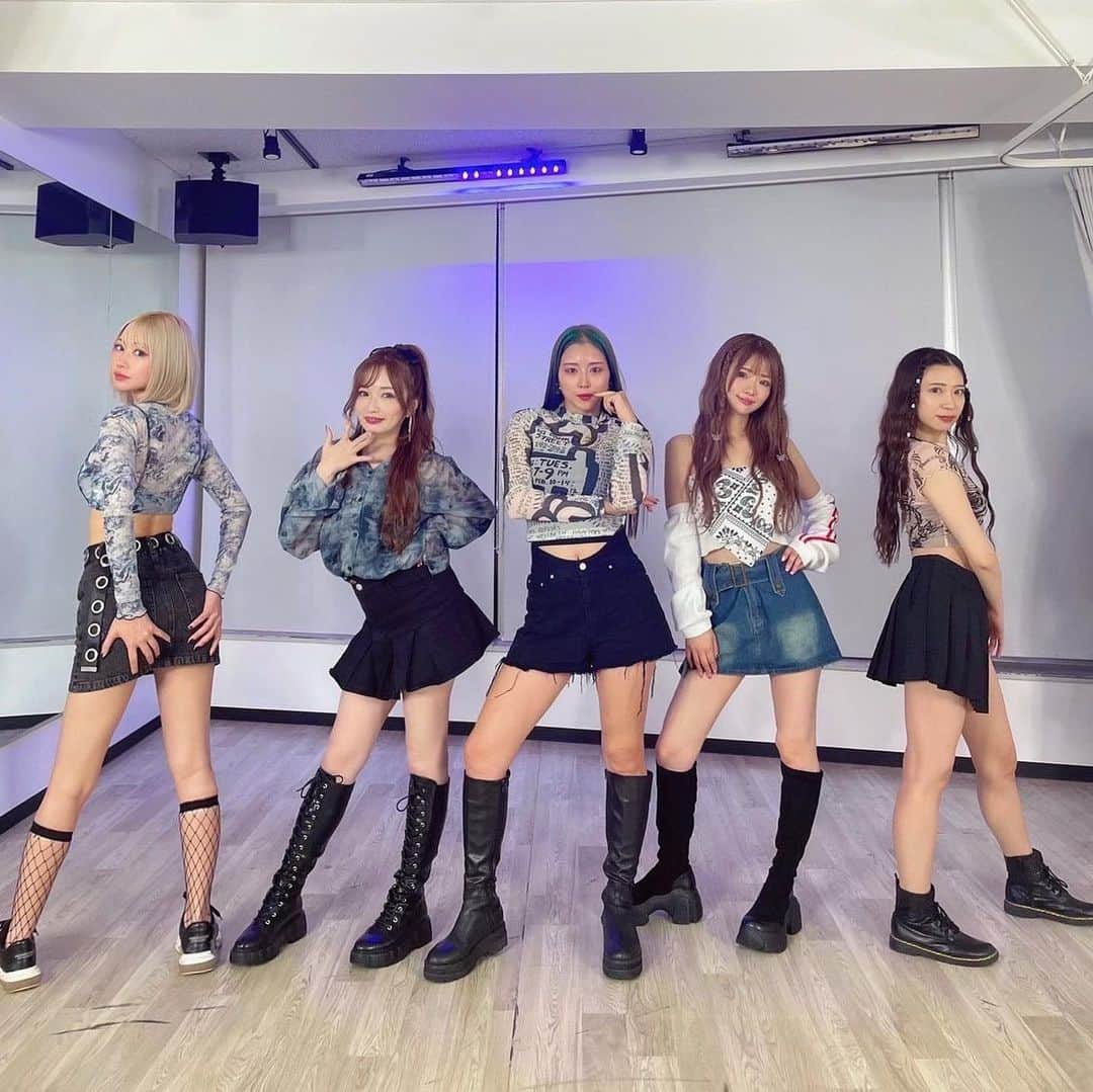 橘りあのインスタグラム：「𝙙𝙖𝙣𝙘𝙚·͜· ︎︎ᕷ . . #gidol #queencard」