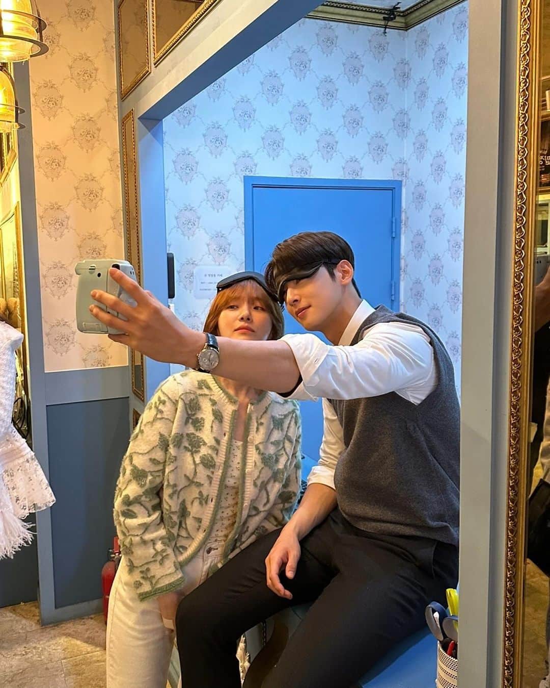 チャ・ウヌさんのインスタグラム写真 - (チャ・ウヌInstagram)「밤 9시 mbc 본방사수하시개🐶」10月18日 18時48分 - eunwo.o_c