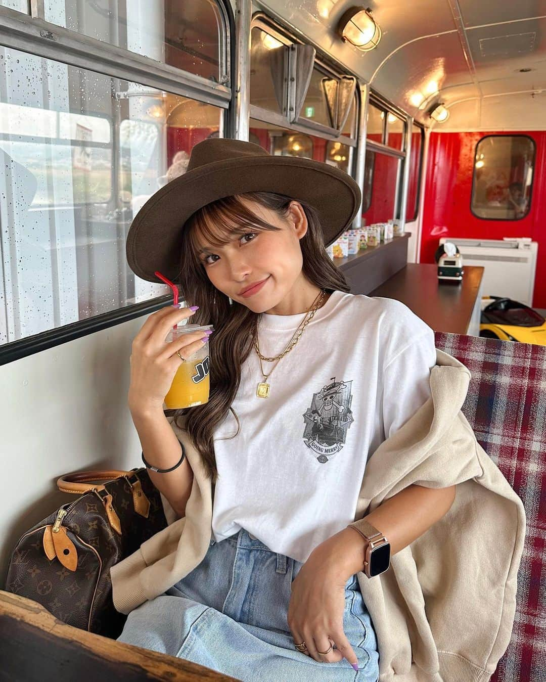 baby.maiさんのインスタグラム写真 - (baby.maiInstagram)「. . この前行った奈良カフェ☕️🌿 Halloween仕様なってたりおもちゃとかもあって りくちゃん大興奮やった👦🏽💞  ONEPIECEコラボグッズがSHOPLISTで販売🏴‍☠️🛒 さっそくTシャツGETしてみたよ🫶🏽 いろんなデザインがあって迷いに迷ってこれに⚓️ ワンポイントで可愛いよね☠️  サイトにデザイン載ってるから是非CHECKしてみてね❤️‍🔥  #奈良カフェ #カフェ #secretbasejo9cafe #SHOPLIST #SHOPLIST購入品 #ワンピースコラボ #ONEPIECE」10月18日 18時52分 - maixxaloha