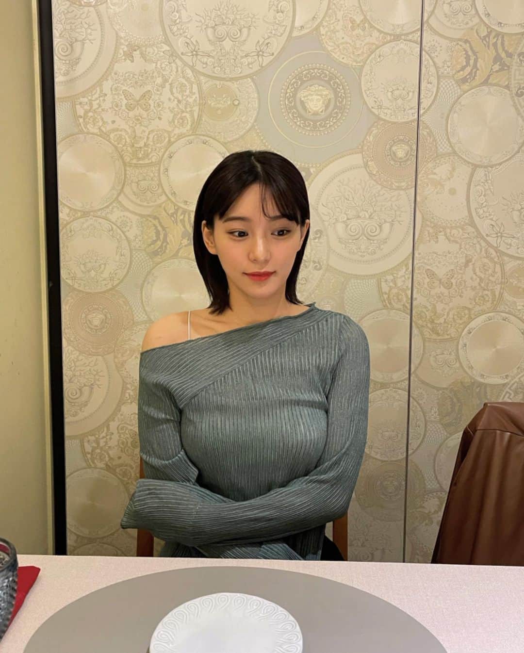 新田桃子さんのインスタグラム写真 - (新田桃子Instagram)「wanna have dinner with me? 💐」10月18日 19時01分 - momottiiii