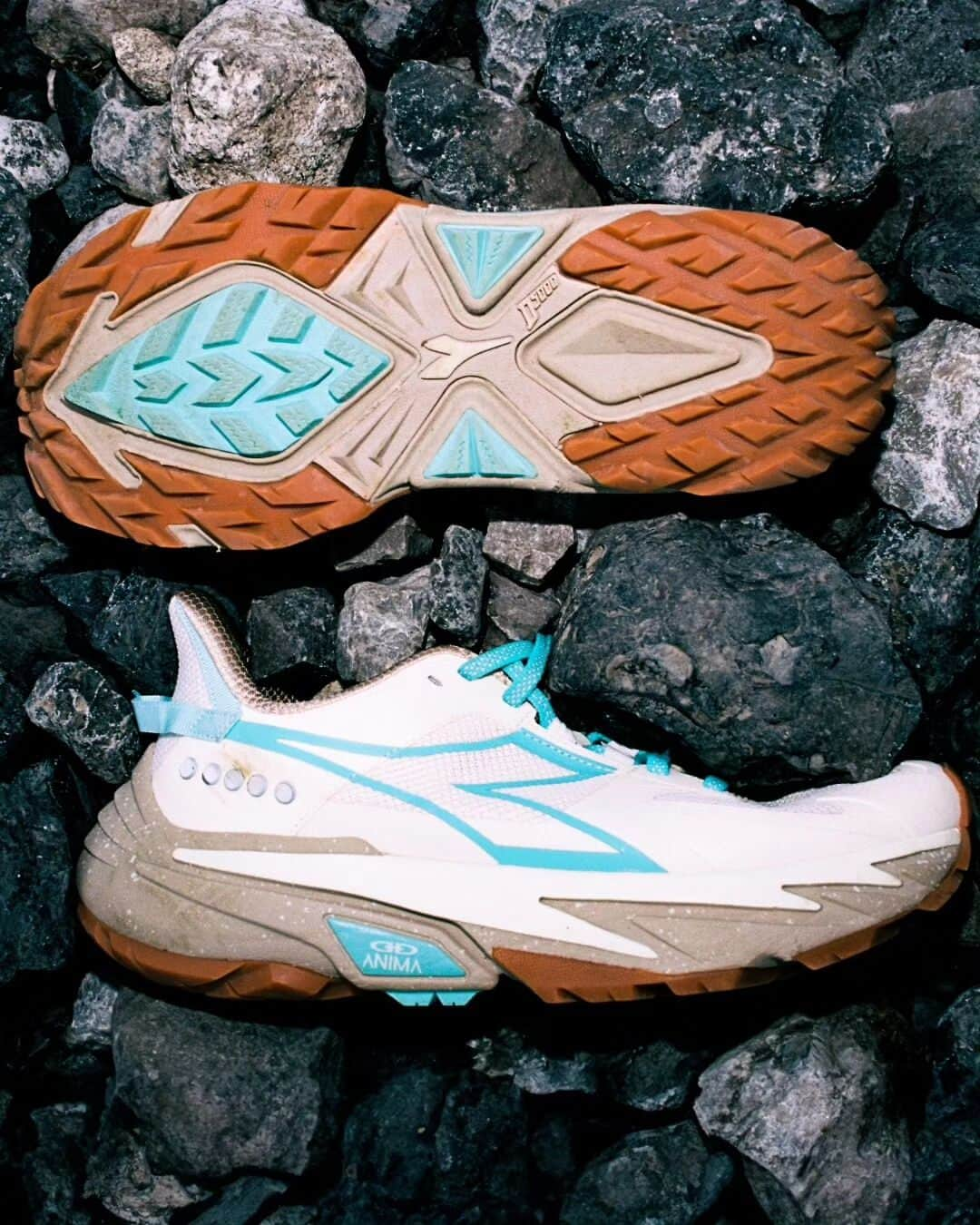 ディアドラさんのインスタグラム写真 - (ディアドラInstagram)「Sestriere-XT: grounded on nature, designed to provide stability on all terrains: gravel, mud, wet rocks and grass.   Discover all the colorways on diadora.com  #diadora」10月18日 19時01分 - diadora