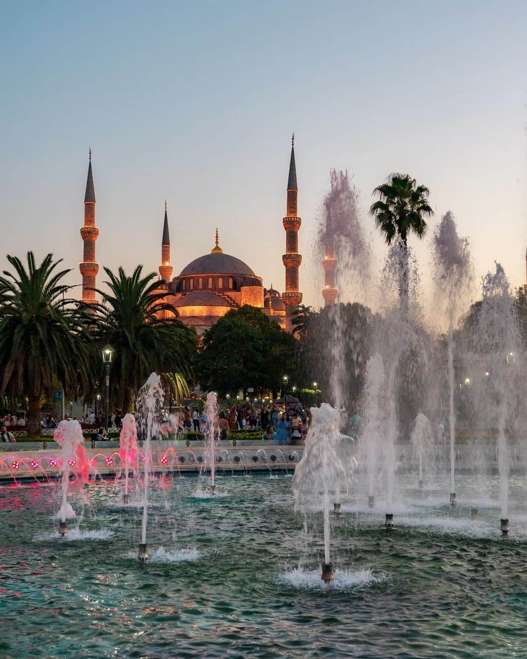 Rich McCorさんのインスタグラム写真 - (Rich McCorInstagram)「ad| I took a lot of photos while out in Istanbul for @radissoncollection’s Art Series, here’s a few that I didn’t use as part of the Art Series but I loved capturing these and I didn’t want to just leave them on my desktop:  -Umbrellas hanging over Renkli Merdivenler.  -The quant Nail Kitabevi & Café.  -The colourful Levent Subway Station.  -The Basilica Cistern.  -Lamps for sale near the Egyptian Bazaar.  -Dusk in Sultan Ahmet Park.  -#ArtSeries #RadissonCollection」10月18日 19時02分 - paperboyo