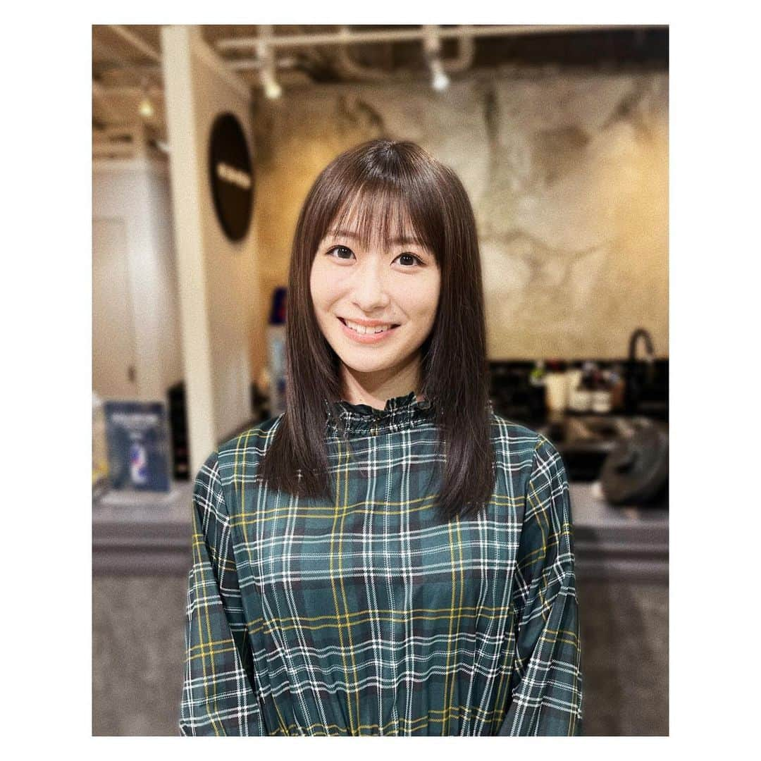 唯月ふうかさんのインスタグラム写真 - (唯月ふうかInstagram)「New hair🎀  少し青を入れて頂き、秋冬仕様に♪ 久々に寒色にして、グレージュカラーになりました🩶💙 毛先を光に当てると、凄くグレーで可愛くて何回も見ちゃいます🤭笑 初めての髪色って、テンション上がりますね( ˊᵕˋ )   #hair  #haircolor  #greige   #ブリーチなし  #newhair   #グレージュ  #寒色系カラー   #唯月ふうか」10月18日 19時04分 - fuka_yuduki