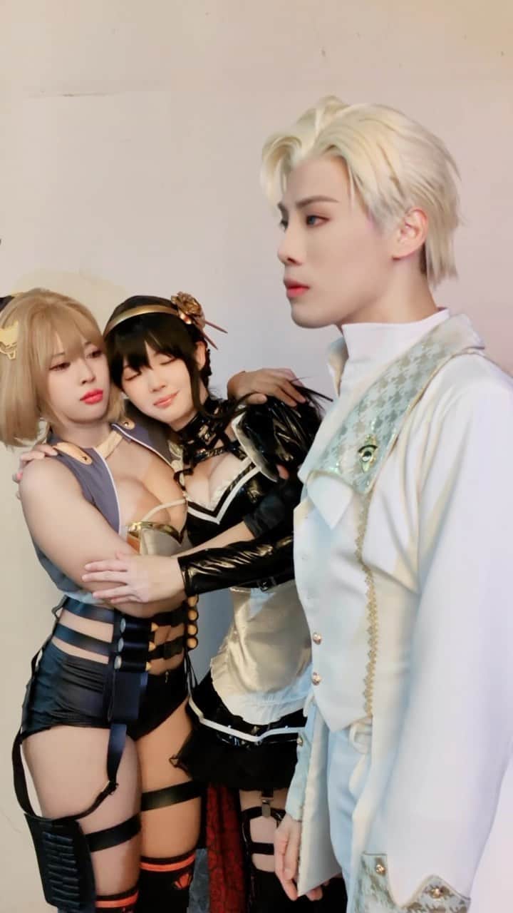 YingTzeのインスタグラム：「What was that??」