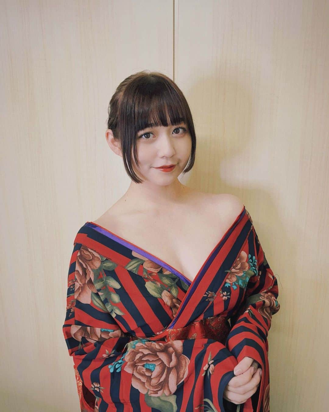 美澄衿依のインスタグラム：「インスタに載せてなかったね、、、 前回の #スナック美澄 の花魁美澄です💃💃  次回は11/11(土)🫶 次のコスプレも可愛いぞお〜〜！ お楽しみに〜🫰🫰🫰」