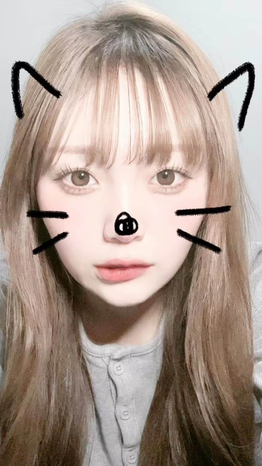 山崎美優（みゆ）のインスタグラム：「🐈‍⬛  #04년생」