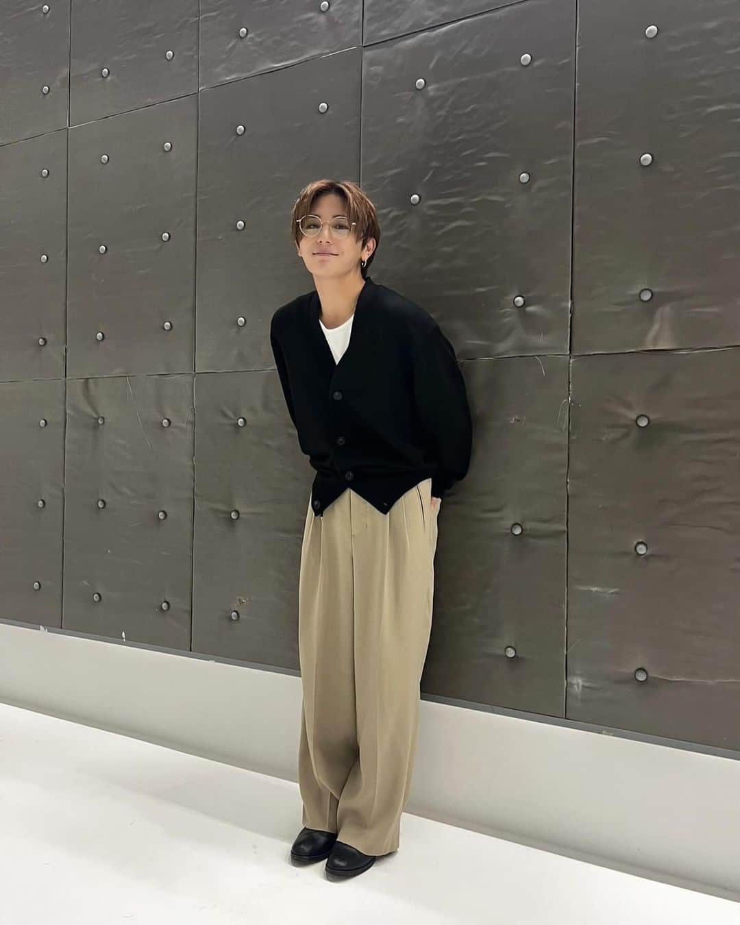 山田涼介さんのインスタグラム写真 - (山田涼介Instagram)「今日の私服。 シンプルだぁぁねぇぇいぃぃ  #HBEAUTYandYOUTH #AMIPARIS #ADSR #Ryosukeのいんすた #山田涼介」10月18日 19時22分 - ryosuke_yamada059