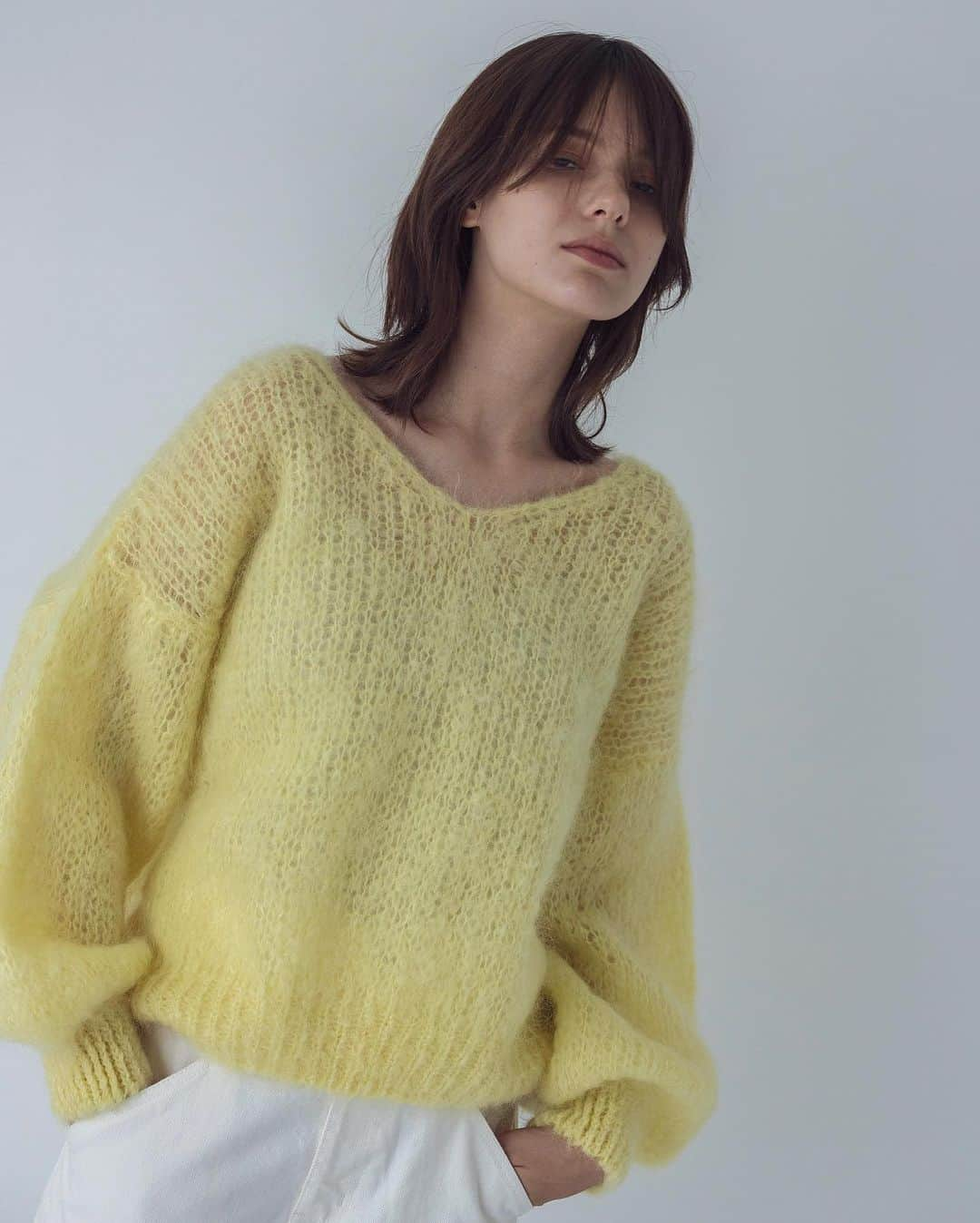 DRESSLAVEさんのインスタグラム写真 - (DRESSLAVEInstagram)「. DRESSLAVE KNIT COLLECTION  これからのシーズンに欠かせない 身に纏いたくなるニット🧶  10月12日(木)展開のアイテムをご紹介。  ☑︎ MILANA / AMERICAN DREAMS Color : yellow / red / purple / charcoal gray Price : ¥28,600 intax  柔らかな毛足感と鮮やかなカラーが秋冬のムードを高めるニットプルオーバー。 ざっくりとした編地とサイズ感でシャツやブラウスとのレイヤードスタイルもおすすめ。  重くなりがちな秋冬のスタイリングに軽やかさと華やかさをプラスするアイテムです。  【 AMERICAN DREAMS 】 @americandreamscom  素敵なニットを手頃な価格で作ることを使命に、デンマークのコペンハーゲンで細部まで愛情と注意を払ってデザインしているニットウェアブランド。 現代の女性、世界中の自然、そして夢からインスピレーションを得ているコレクションは、幸せな色とユニークなデザインに見られるように、ポジティブな雰囲気と夢のような心を反映しています。   プロフィールハイライトのKNIT🧶より特集ぺージをご覧いただけます☺︎  プロフィールはこちらから ▷  @dresslaveofficial   _______________________________  【SHOP INFORMATION】  KNIT COLLECTION 📌10月12日(木) 〜 10月22日(日)  上記期間中、DRESSLAVE全店舗にて対象ニットをご購入で 通常ポイントに加え5%分のポイントを還元させていただきます。  ぜひお気に入りの一着を見つけて下さい🧶  #DRESSLAVE #ドレスレイブ  #dresslave_knitcollection #23aw #23autumn #23winter #knit #knitcollection #ニット #ニットコレクション #americandreams #モヘア #モヘアニット #カラーニット」10月18日 19時23分 - dresslaveofficial