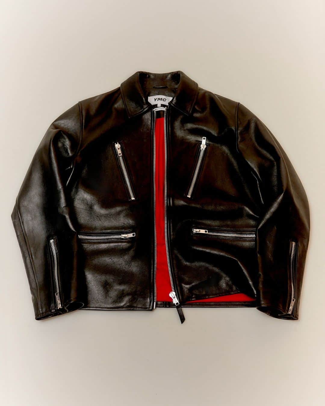 ユーマストクリエイトのインスタグラム：「New season Roxy biker jacket inspired by motorcycling styles, finished with statement metal zips and lined in red brushed cotton.」