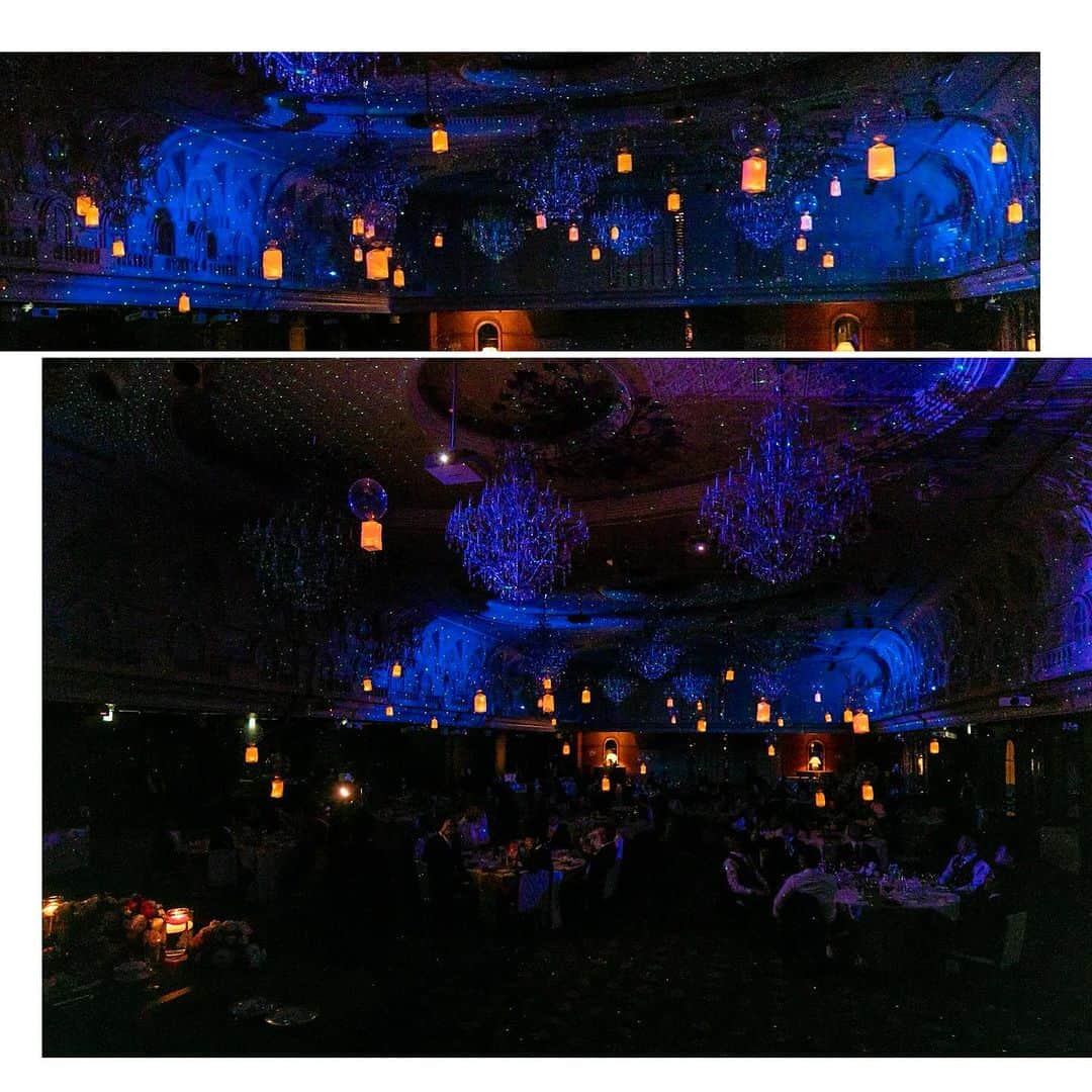 ロイヤルホールヨコハマ【公式サイト】のインスタグラム：「Lantern Balloon🌌 【気になったら保存がおすすめ！後で見返せます🙆‍♀️】 ➡️2枚目に動画あり📷💭 ̖́-  夜空に舞い上がるランタン祭りからインスピレーションを得て実現した演出.*･ﾟ 幻想的でおふたりにとっても、ゲスト様にとっても忘れられないひと時に。  #royalhallyokohama #royal花嫁 #ランタン演出」