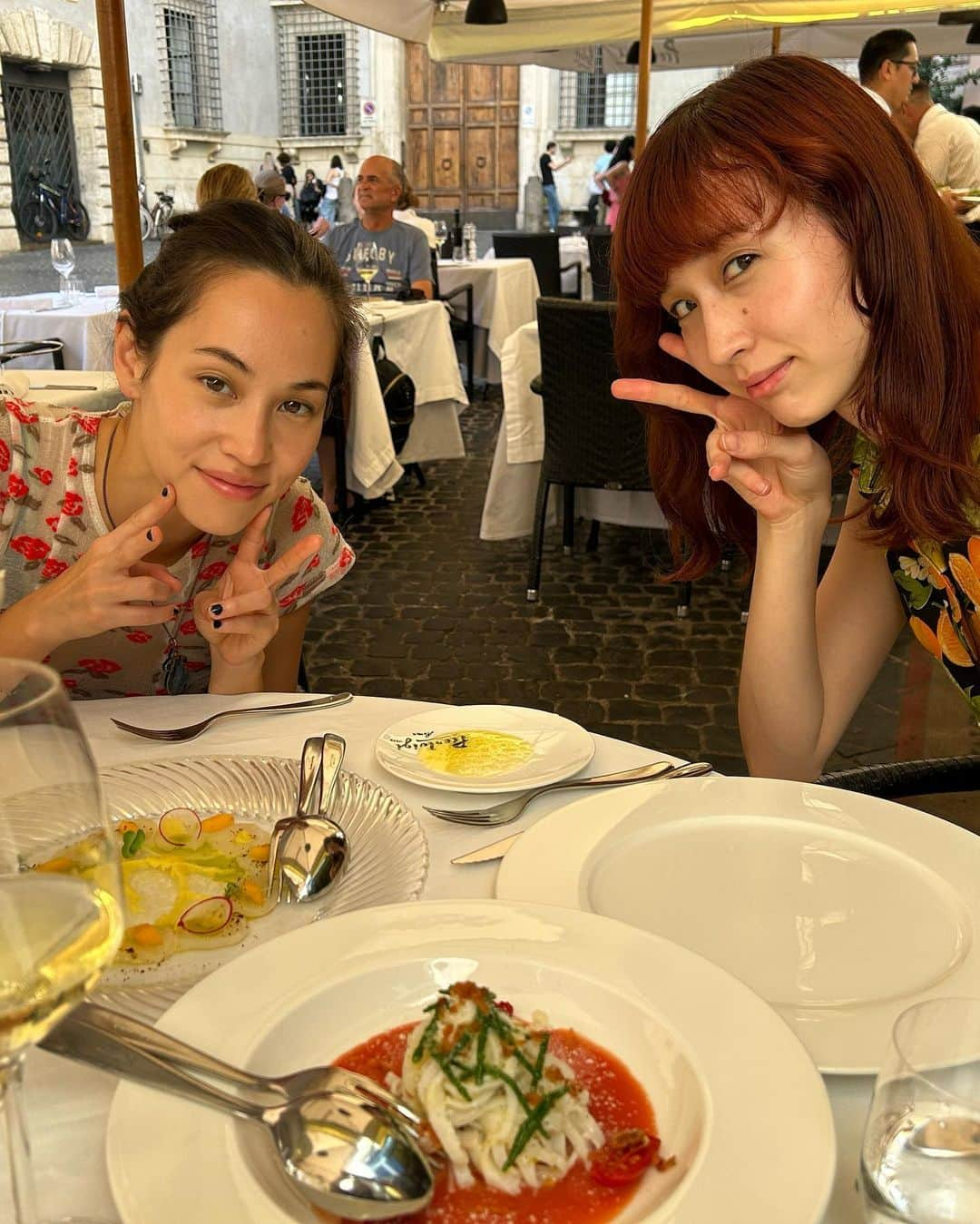 水原希子 さんのインスタグラム写真 - (水原希子 Instagram)「Thank you for the beautiful birthday wishes! 💕 Took my family to Italy ( Roma & Firenze )this year to celebrate. We were all born in October! I share the same birthday as my mom! Her dream of seeing opera in Italy came true and we had a magical time together, feeling blessed. Thank you all! ❤️  たくさんの誕生日お祝いの言葉、ありがとうございます🙏🏻❤️今年は家族でイタリア、ローマとフィレンツェに行ってお祝いしました。私たちは皆10月生まれで、実は私と母は同じ誕生日なのです。母のイタリアでオペラを見る夢も叶い、素敵な旅になりました❤️  また来年も素敵な旅が出来ます様に🧚🏻‍♂️💫」10月18日 19時58分 - i_am_kiko