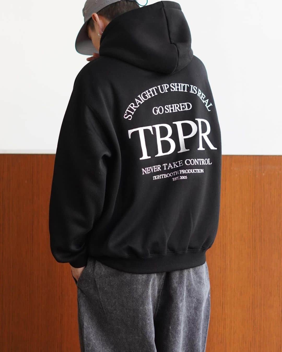 ARKのインスタグラム：「TIGHTBOOTH  STRAIGHT UP HOODIE ￥19,800- (tax  in)  #tightbooth #tightboothproduction  @arknets_official」