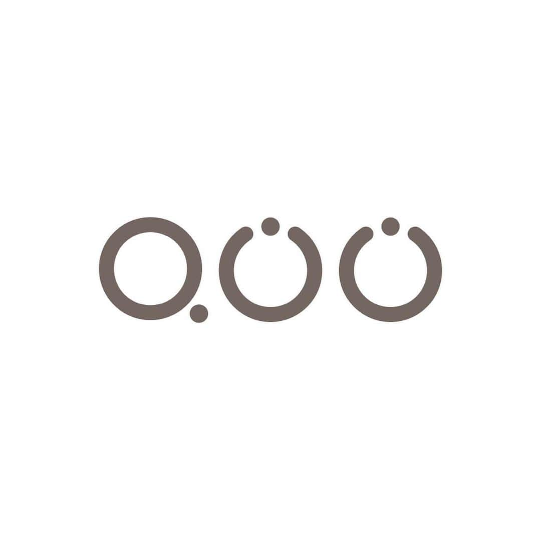 SHOTAのインスタグラム：「⁡ 【QOO(クー)】 ⁡ Quality(クオリティー)/品質 ⁡ Oomph(ウムフ)/元気、活力 ⁡ Overjoy(オーバージョイ)/(人を)大喜びさせる ⁡ Outshine(アウトシャイン)/よりよく光る，より光が強い ⁡ Qと3つのOの組み合わせ。 ⁡ Oが3つだとくどいので、 最初のQはOとも読めるようにして重複させました。 ⁡ 円には「物事を丸く収める」「円満」などのような意見も含むので、ロゴは角がなく穏やかな様子を僕がデザインしました。 ⁡ ⁡ ⁡ ⁡ 全ての人に想いを込めて。 ⁡ ⁡ ⁡ ⁡ QOO代表 小倉 翔太   #美容室  #美容室オープン  #美容師  #新しいことに挑戦  #頑張ります」