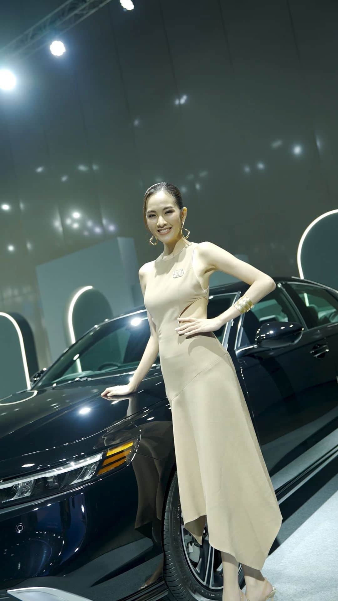 EnjoyHondaThailandのインスタグラム：「Honda e:HEV พลังขับเคลื่อนตามคิด ให้คุณใช้ชีวิตได้ตามใจ  นำทัพโดย All-new Honda Accord e:HEV สปอร์ตพรีเมียมแฟลกชิปซีดาน และ Honda e:HEV ทั้ง 4 เซกเมนต์หลัก  ให้คุณสัมผัสประสบการณ์การขับขี่ที่ลงตัว เพื่ออิสระของการใช้ชีวิต ได้ที่โชว์รูมฮอนด้าทั่วประเทศ  ลงทะเบียนทดลองขับ คลิกที่ Bio เลย!  #HondaThailand #AllnewHondaAccordeHEV #NeedntFindMore #eHEV #HondaSENSING #HondaeHEV #ElectrifiedExperienceDrive」