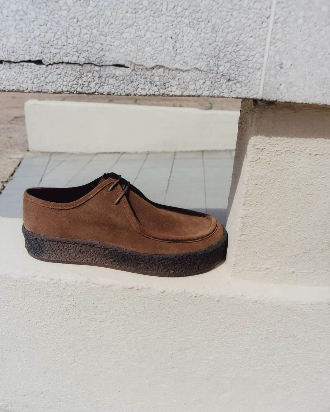 スタジオ ニコルソンのインスタグラム：「The Leitch | Inspired by classic mod footwear and Alpine walking shoes | Available in the split suede for men and tumbled leather for women | #studionicholson」